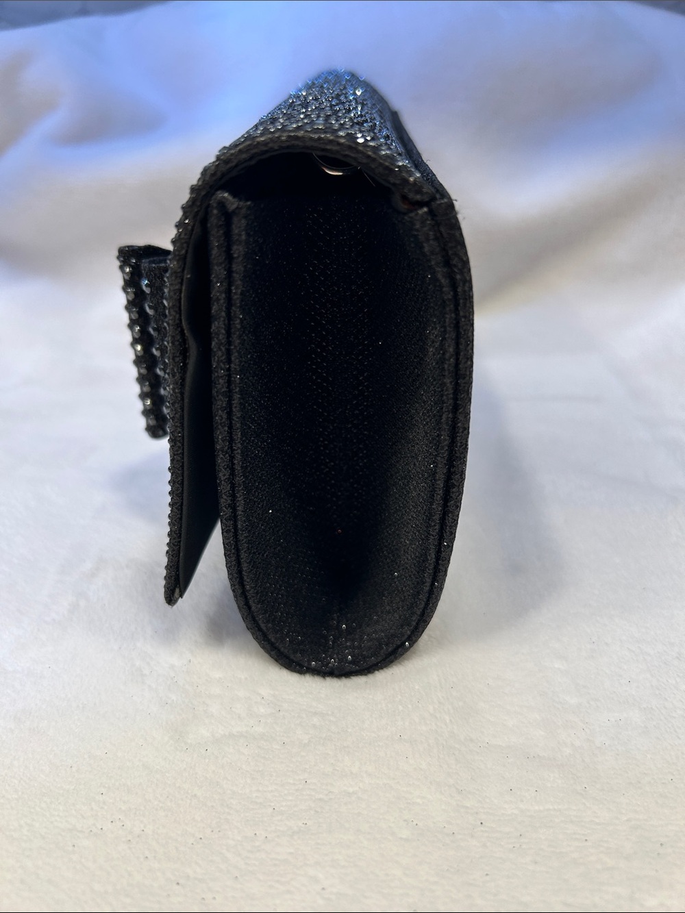 Black Crystal Bow Clutch - Picture 5 of 8